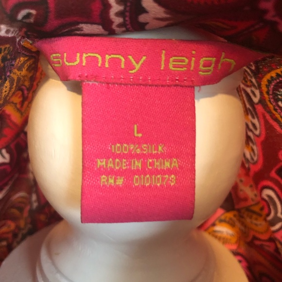 100% Silk blouse, shell buttons - Picture 3 of 3